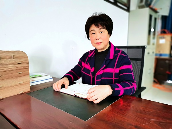 機(jī)電吳環(huán)英.jpg 機(jī)電吳環(huán)英.jpg