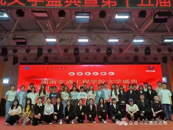 0811747631764d00016b93d97180e52.jpg 0811747631764d00016b93d97180e52.jpg