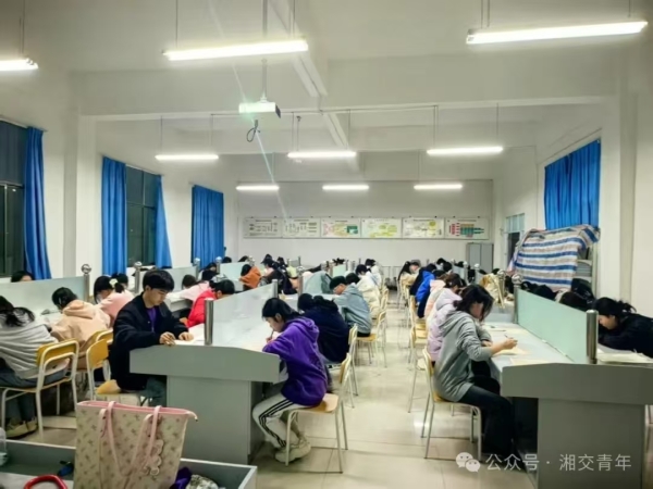 4b051fcf905a73a4fa4ad0ee8723dea.jpg 4b051fcf905a73a4fa4ad0ee8723dea.jpg